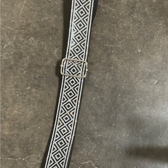 Sparkle cross body strap - Picture 3 of 12